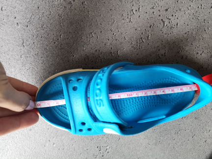 Сандалии crocs c10