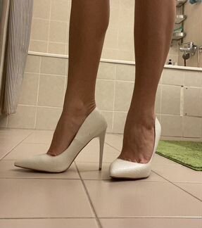 Туфли почти новые белые 36