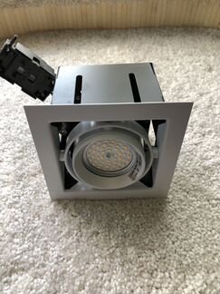 Светильник точечный потолочный