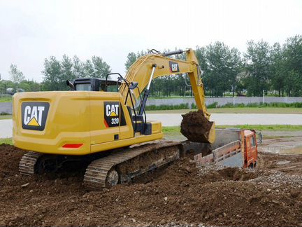 Гусеничный экскаватор Caterpillar 320 2021