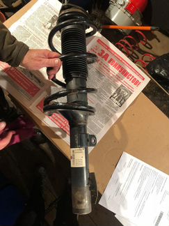 Продам стойки на форд