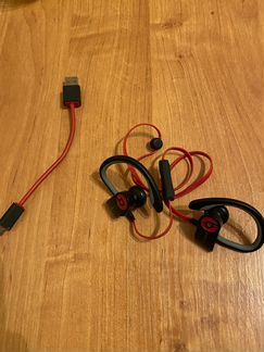 Беспроводные наушники Power beats