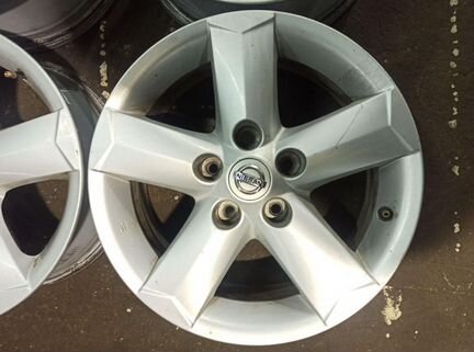 Диски бу оригинал R16 Y на Nissan