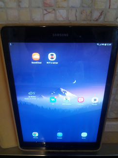 Планшет Samsung Galaxy Tab A 9.7 SM-T555 16 GB