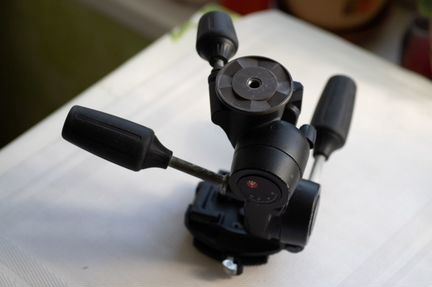 Штативная голова Manfrotto 808RC4