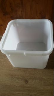 Куботейнер с крышкой. Б/у