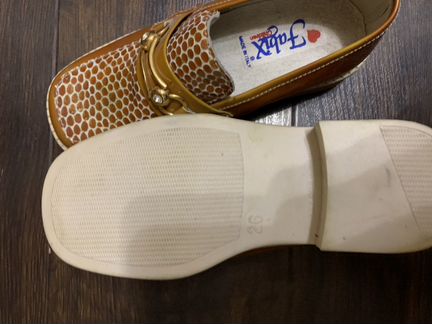 Кожаные туфли для девочки