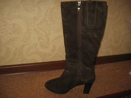 Натуральные замшевые зимние сапоги