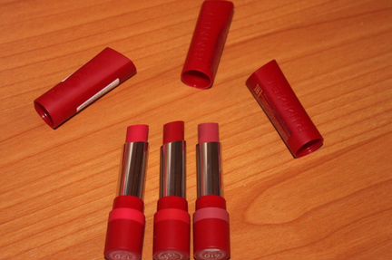 Помада матовая rimmel
