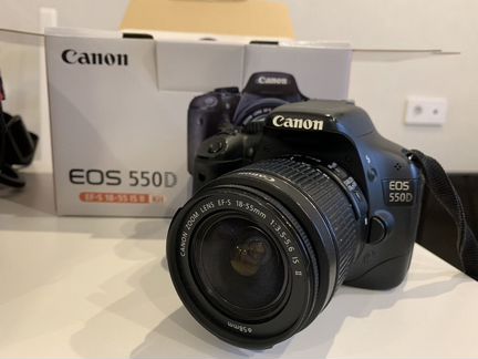 Зеркальный фотоаппарат canon 550d Kit