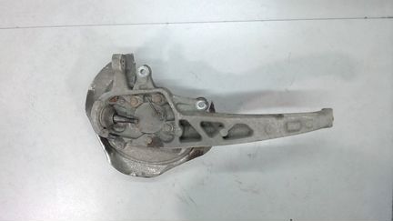 Ступица (кулак, цапфа) левая передняя Jaguar S-typ