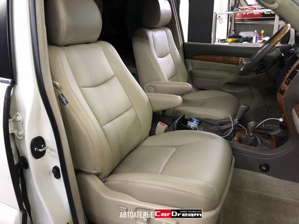 Передние кожаные сиденья Lexus GX470