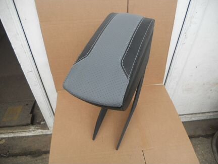 Подлокотник Varta для Skoda Octavia Tour