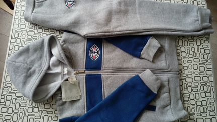 Новый теплый костюм 128