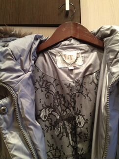 Пуховик женский серый