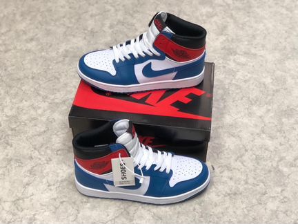 Кроссовки Nike
