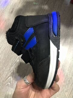 Кроссовки детские