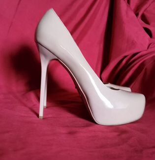 Туфли бежевые на высоком каблуке шпильке