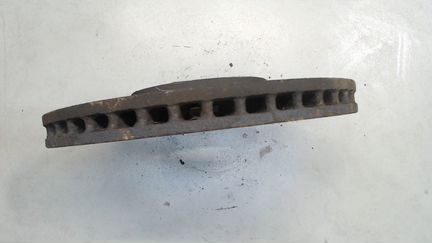 Диск тормозной передний Audi A6 (C5), 2003