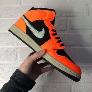 Кроссовки Nike Air Jordan 1