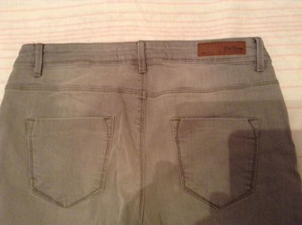 Джинсы Zara, новые, светло-серого цвета, 44размер