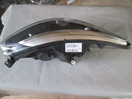 Правая фара на Renault Kaptur 2018 года