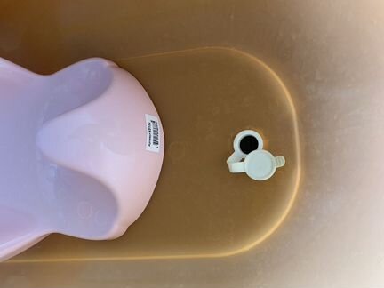 Ванночка для купания, горка и круг