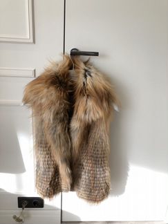 Жилетка меховая из лисы Gucci