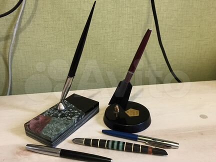 Подставка камень с перьевой ручкой винтаж СССР
