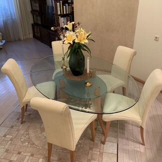 Стеклянный обеденный стол и 5 стульев (cattelan it
